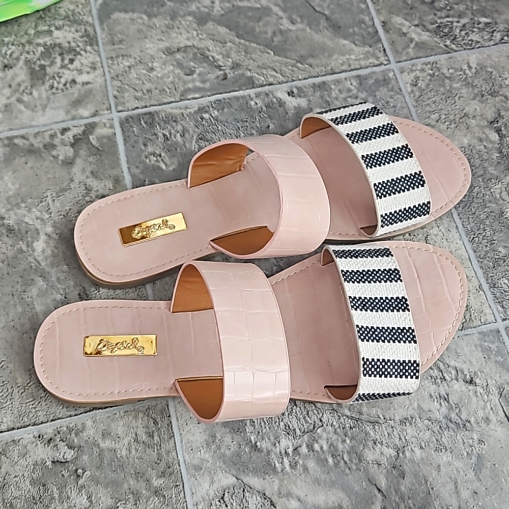 Qupid sandals